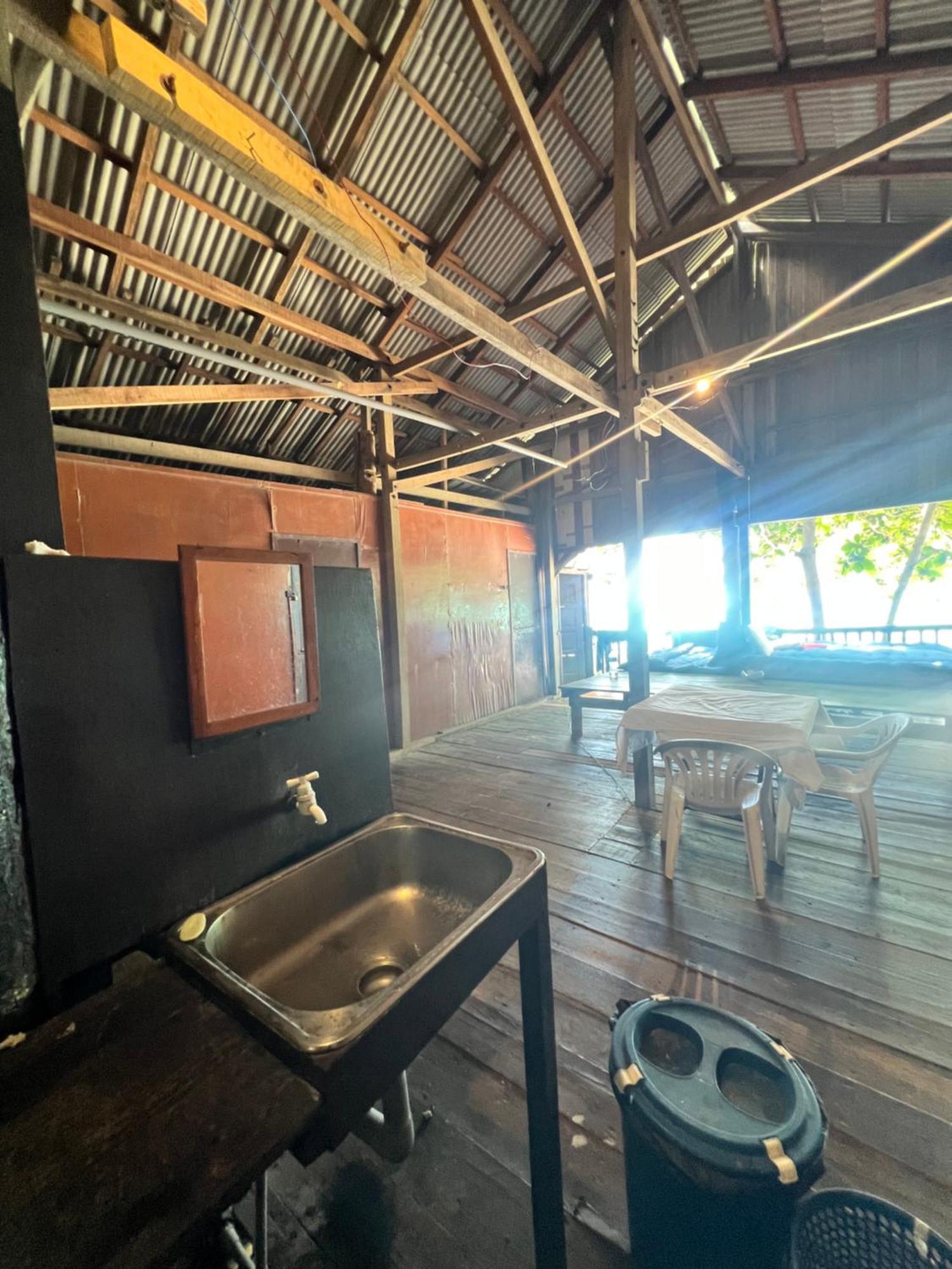 Ohlala Guesthouse Perhentian Islands Buitenkant foto